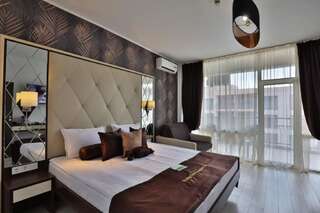 Отель Prestige Deluxe Hotel Aquapark Club- All inclusive Золотые Пески Two-Bedroom Deluxe Suite with Balcony-24
